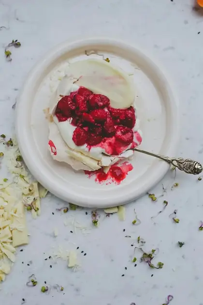 Scrigno al cioccolato bianco e lampone